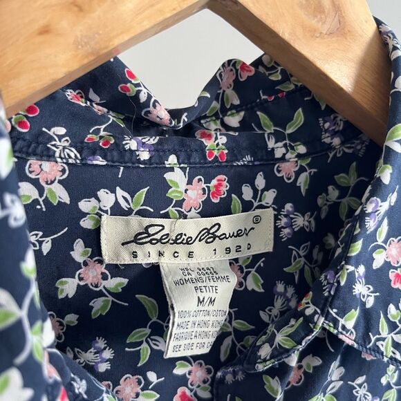 Eddie Bauer Navy Floral Button Down Shirt M Petite 100% Cotton Classic Fit - Picture 3 of 7